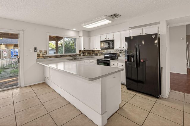 10647 Chapel Hill Drive, Houston, TX 77099