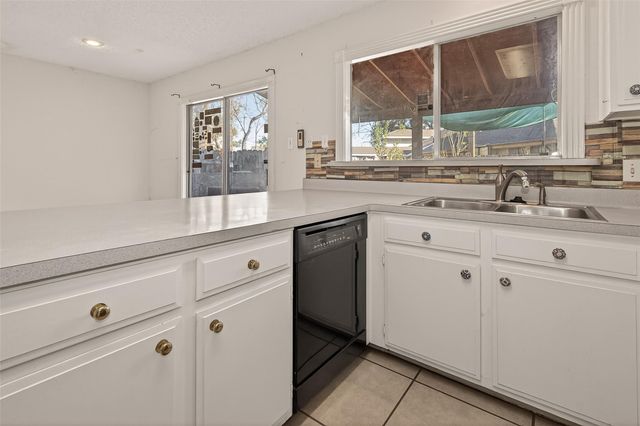 10647 Chapel Hill Drive, Houston, TX 77099