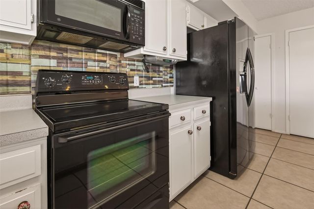 10647 Chapel Hill Drive, Houston, TX 77099