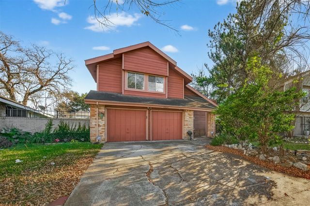 10647 Chapel Hill Drive, Houston, TX 77099