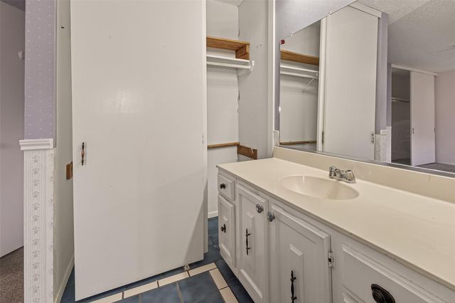 10647 Chapel Hill Drive, Houston, TX 77099