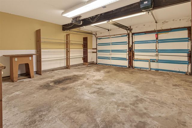 10647 Chapel Hill Drive, Houston, TX 77099