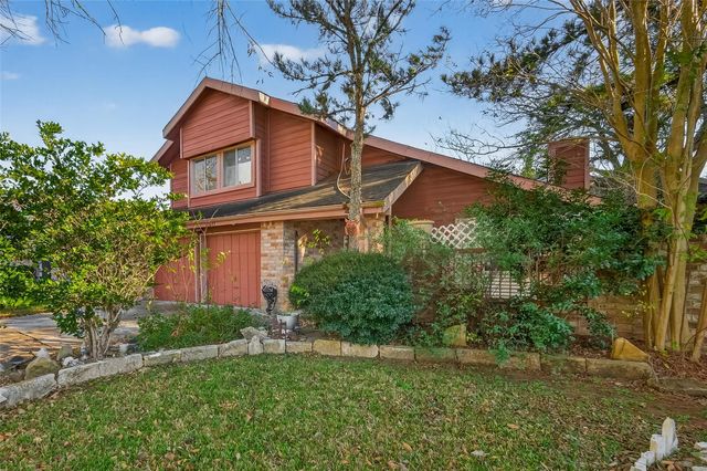 10647 Chapel Hill Drive, Houston, TX 77099