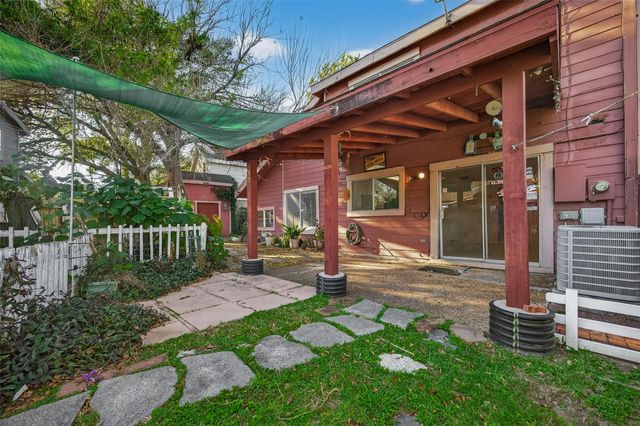 10647 Chapel Hill Drive, Houston, TX 77099