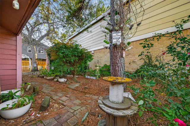 10647 Chapel Hill Drive, Houston, TX 77099