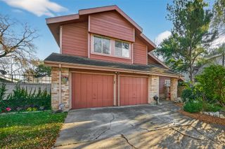 10647 Chapel Hill Drive, Houston, TX 77099