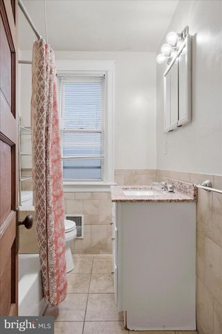 7 RHODES AVE, Collingdale, PA 19023