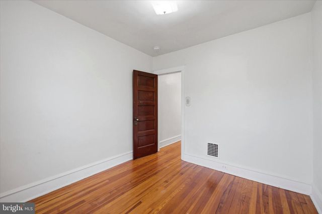 7 RHODES AVE, Collingdale, PA 19023