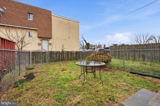 7 RHODES AVE, Collingdale, PA 19023