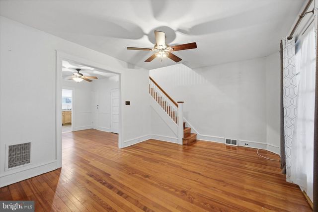 7 RHODES AVE, Collingdale, PA 19023