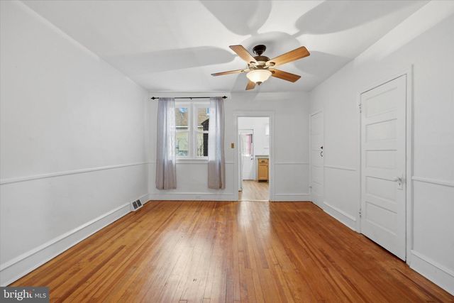 7 RHODES AVE, Collingdale, PA 19023