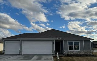 8044 SE 6th Terrace, Blue Springs, MO 64014