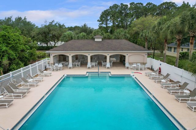 972 Ridgewood Ln, St Augustine, FL 32086