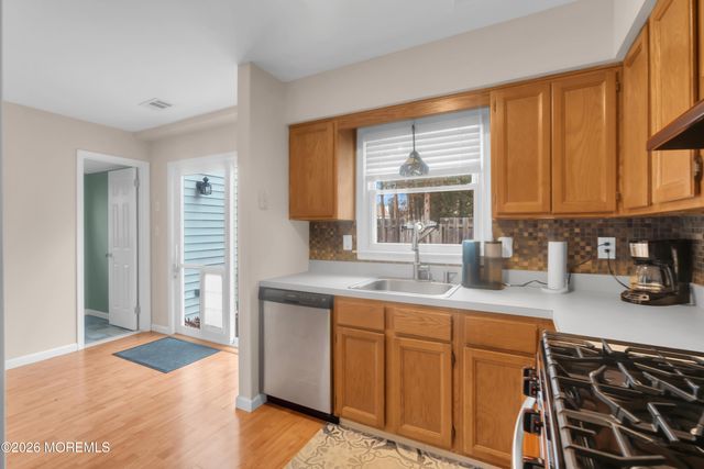 30 Shilling Way, Jackson, NJ 08527