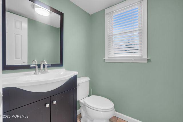 30 Shilling Way, Jackson, NJ 08527