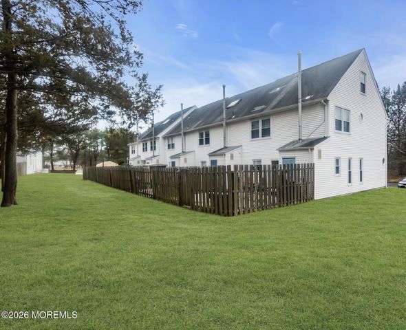 30 Shilling Way, Jackson, NJ 08527