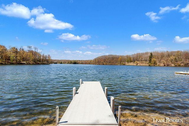 11320 Alpine Road, Morton Twp, MI 49346