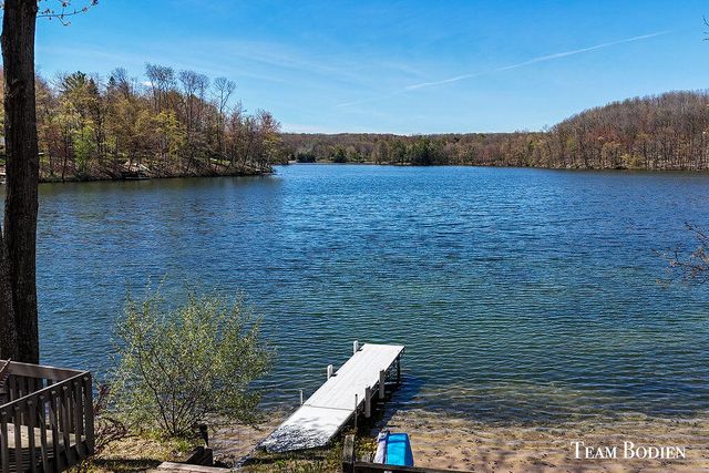 11320 Alpine Road, Morton Twp, MI 49346