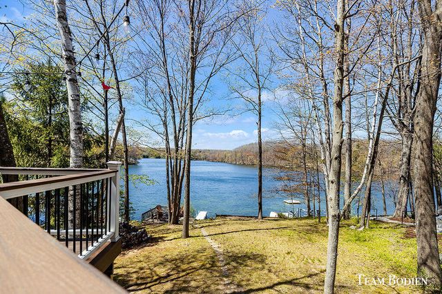 11320 Alpine Road, Morton Twp, MI 49346