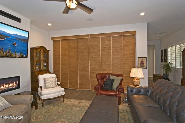 2332 Hammer Falls Drive, Reno, NV 89521