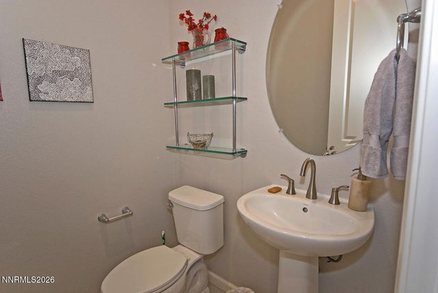 2332 Hammer Falls Drive, Reno, NV 89521