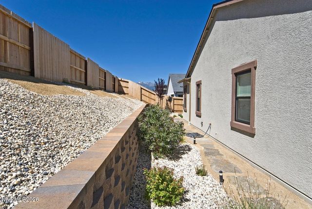 2332 Hammer Falls Drive, Reno, NV 89521