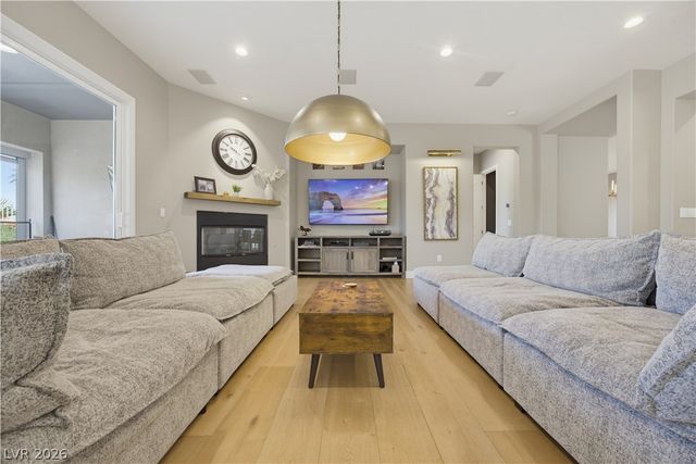 8565 Killians Greens Drive, Las Vegas, NV 89131