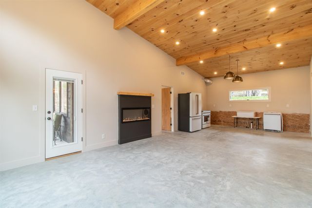 14 Aikins Drive, Jay, VT 05859