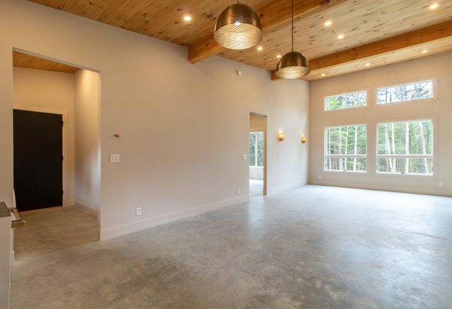 14 Aikins Drive, Jay, VT 05859