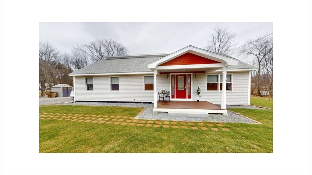 20 Academy Avenue, Atkinson, NH 03811