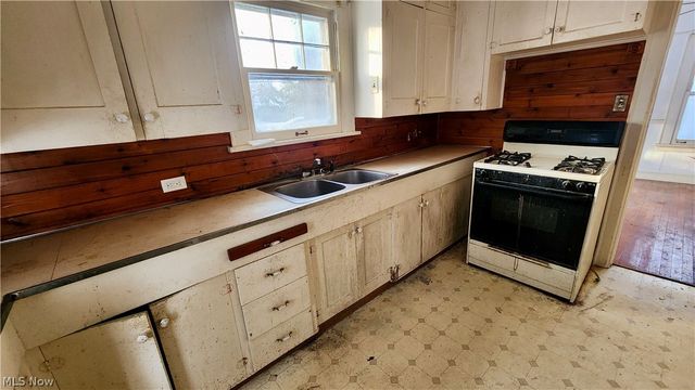 766 Cherokee Trail, Willoughby, OH 44094