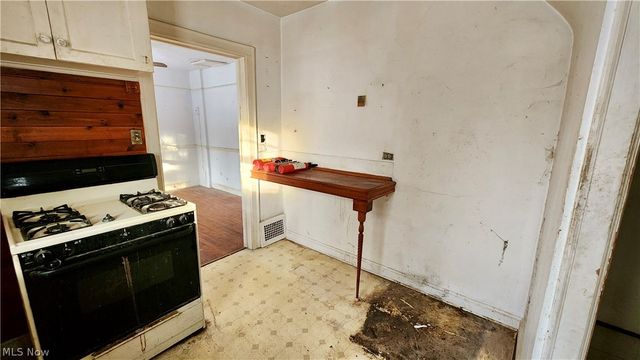 766 Cherokee Trail, Willoughby, OH 44094