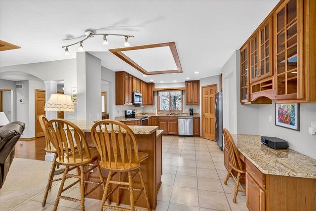 N806 Club Circle Drive, Prairie Du Sac, WI 53578