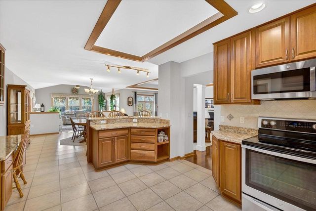 N806 Club Circle Drive, Prairie Du Sac, WI 53578