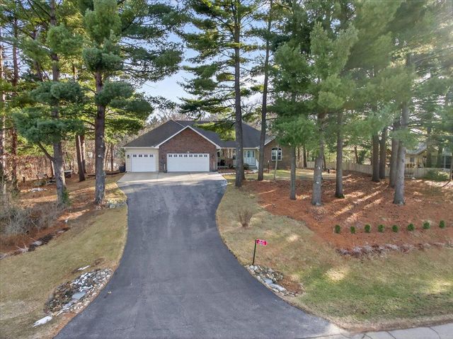 N806 Club Circle Drive, Prairie Du Sac, WI 53578