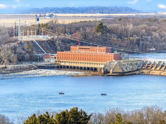 N806 Club Circle Drive, Prairie Du Sac, WI 53578