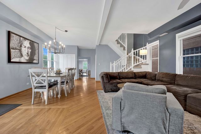 1326 W Ohio Street, Chicago, IL 60642