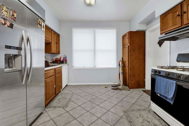 1326 W Ohio Street, Chicago, IL 60642