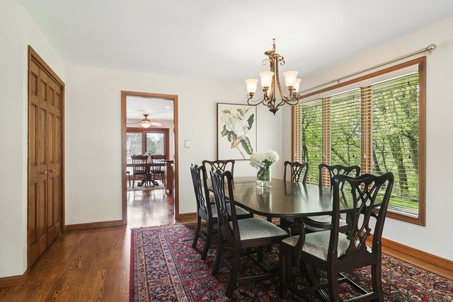 897 W Kelly Ann Drive, Palatine, IL 60067