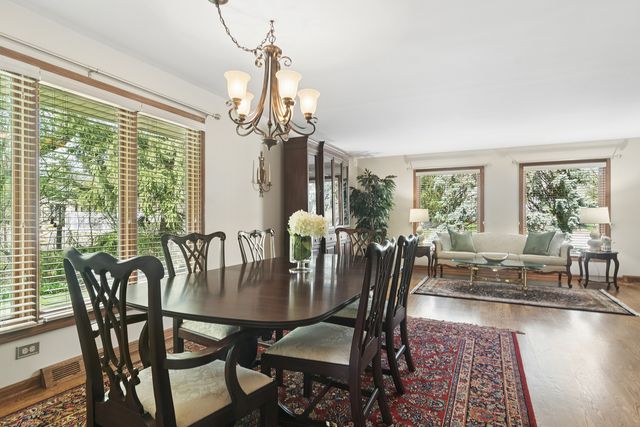 897 W Kelly Ann Drive, Palatine, IL 60067