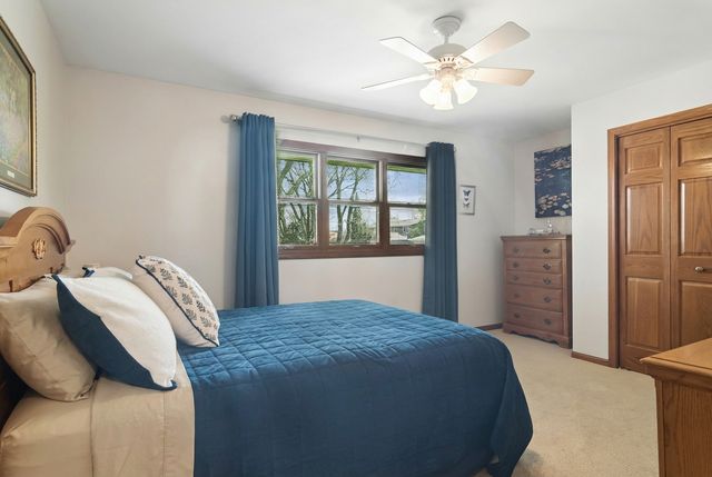 897 W Kelly Ann Drive, Palatine, IL 60067