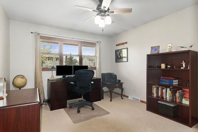 897 W Kelly Ann Drive, Palatine, IL 60067