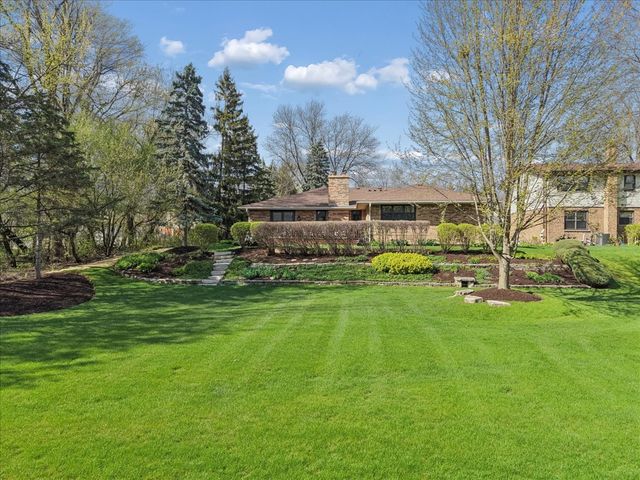 897 W Kelly Ann Drive, Palatine, IL 60067