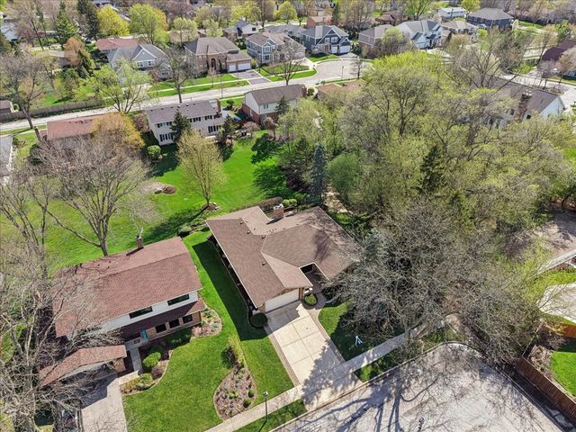 897 W Kelly Ann Drive, Palatine, IL 60067