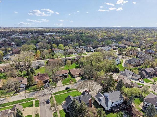 897 W Kelly Ann Drive, Palatine, IL 60067