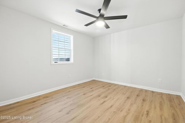 137 S Bayly Ave, Louisville, KY 40206