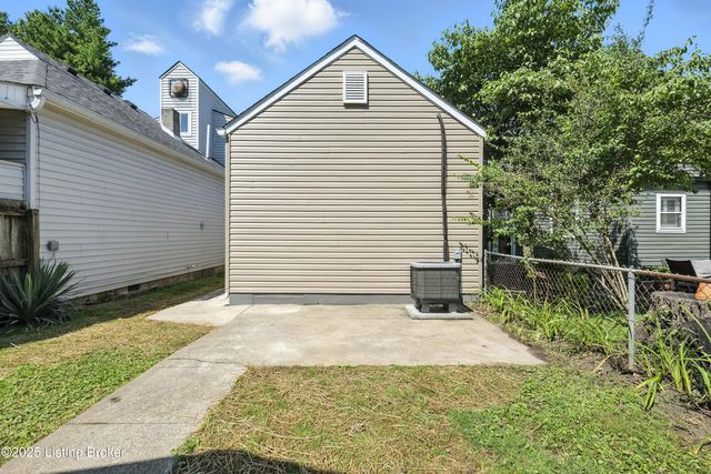 137 S Bayly Ave, Louisville, KY 40206