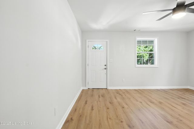 137 S Bayly Ave, Louisville, KY 40206