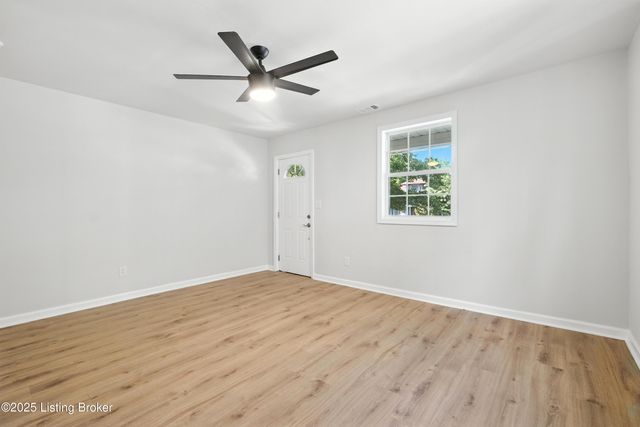 137 S Bayly Ave, Louisville, KY 40206