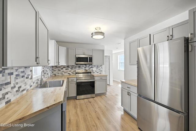 137 S Bayly Ave, Louisville, KY 40206